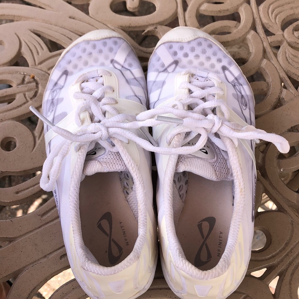 Infinity Cheer Sneaker size 6